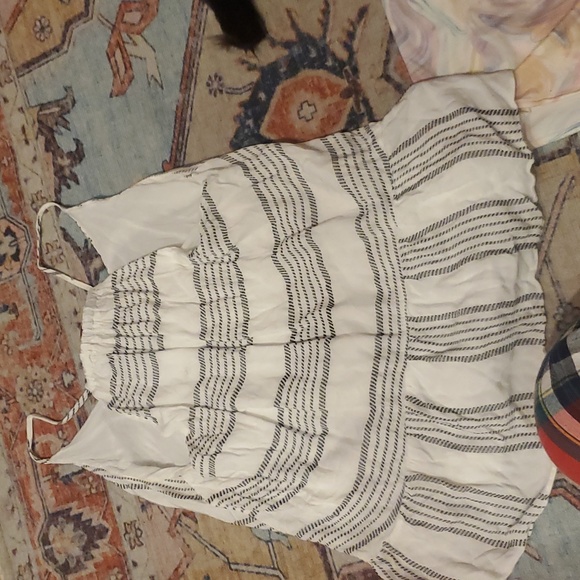 Cute tank - Picture 3 of 3